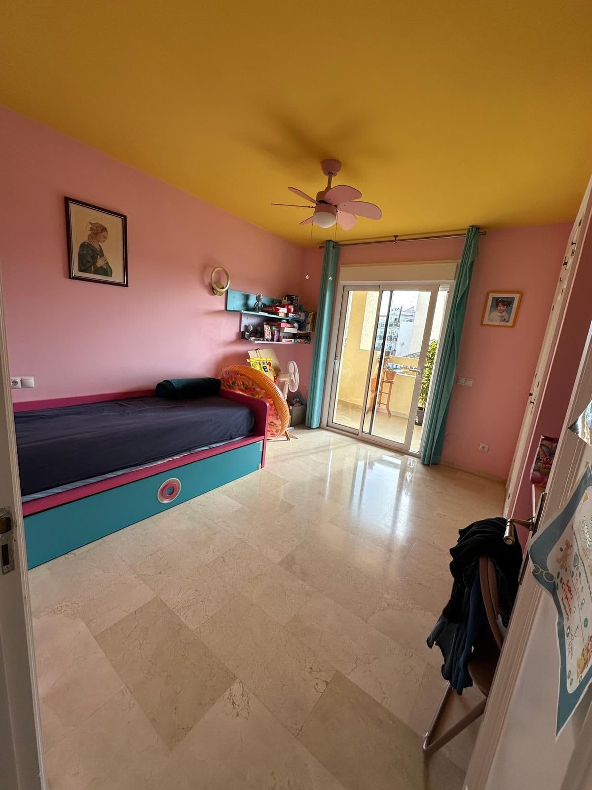 Middle Floor Apartment in Marbella — photo 10 of 10