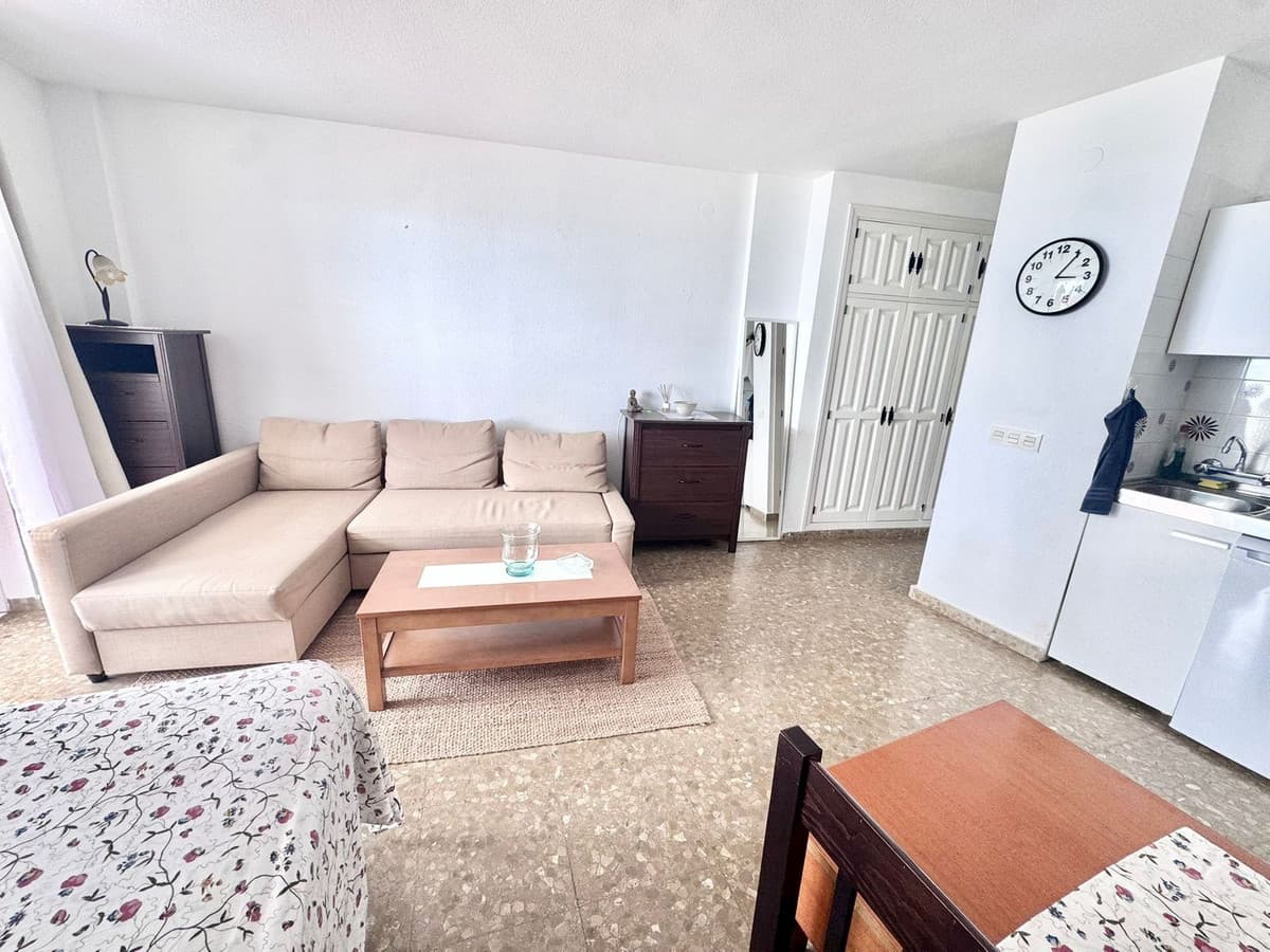 Middle Floor Studio in Calahonda — photo 2 of 10