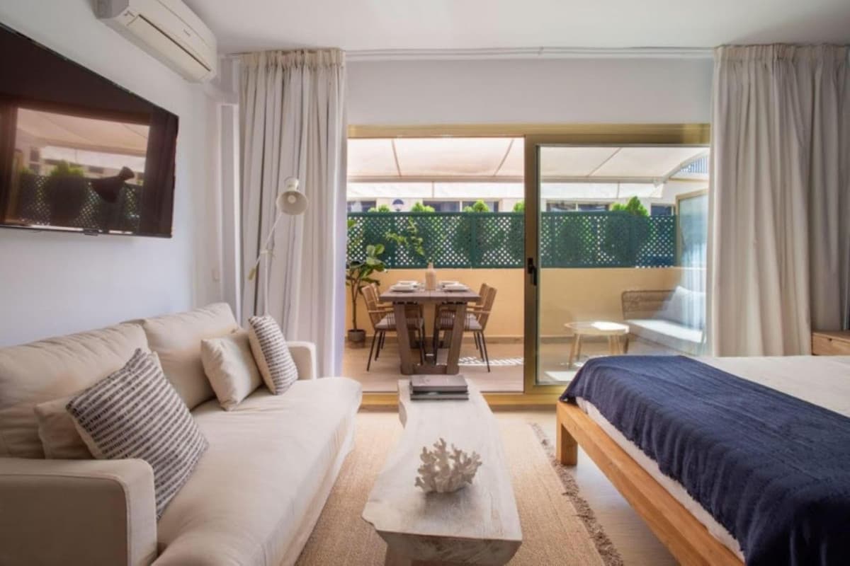 Ground Floor Apartment in Elviria — photo 1 of 10
