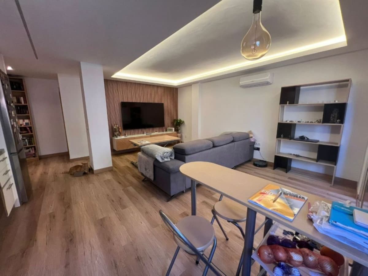 Middle Floor Apartment in Marbella — photo 1 of 9