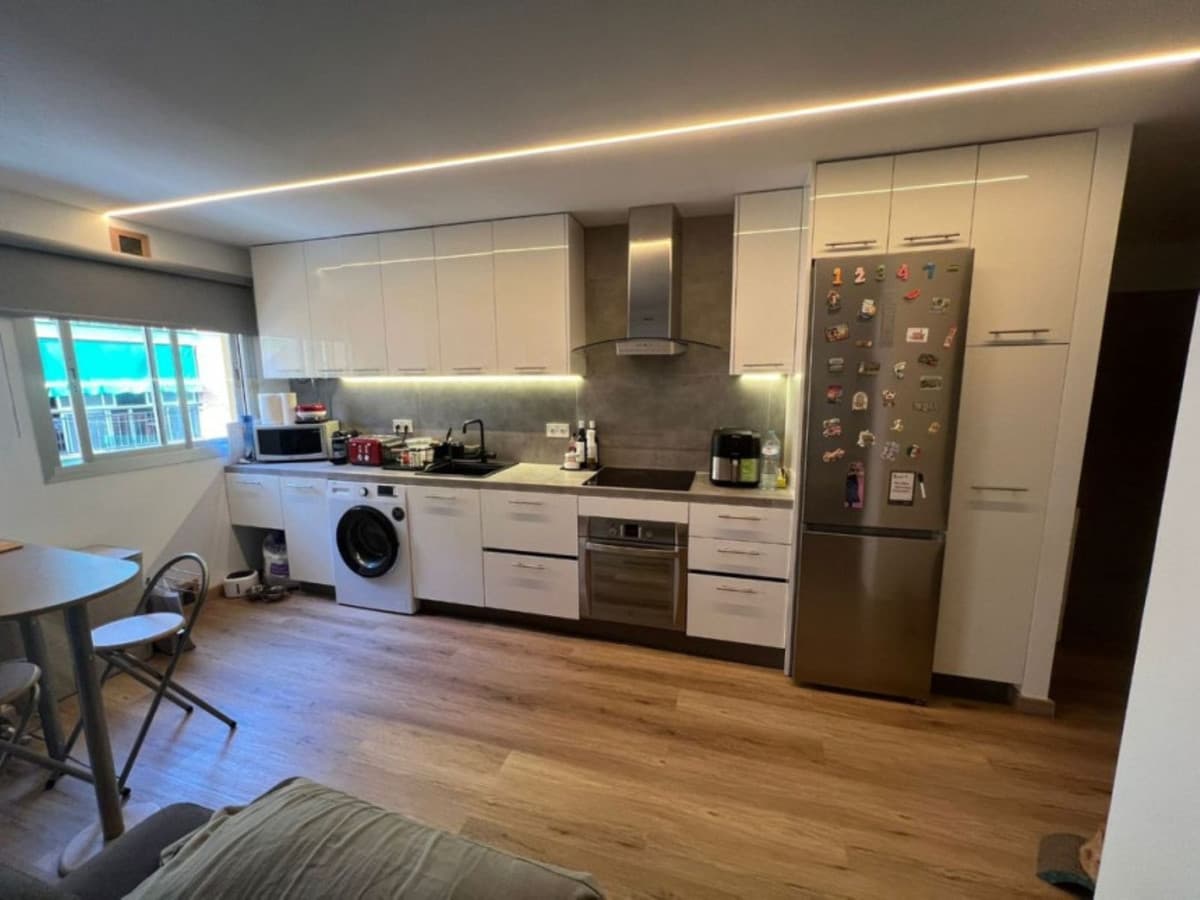 Middle Floor Apartment in Marbella — photo 2 of 9