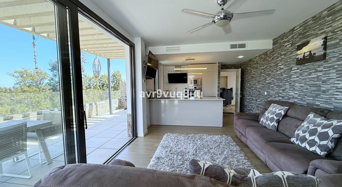Penthouse Duplex in La Cala de Mijas — photo 7 of 10