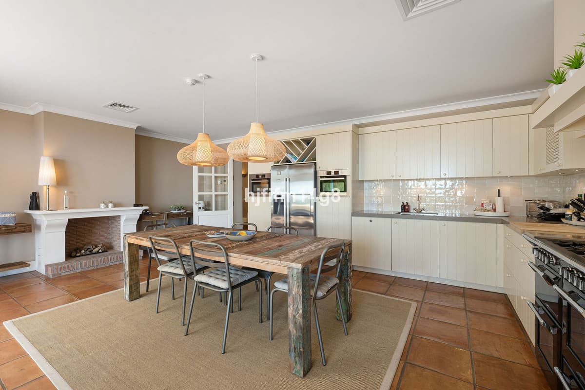 Detached Villa in The Golden Mile — photo 8 of 10