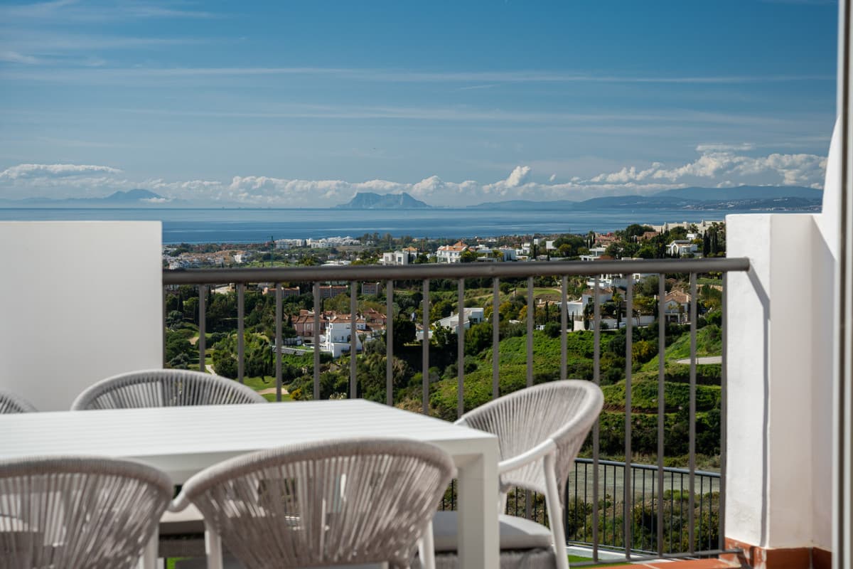 Penthouse Duplex in Benahavís — photo 1 of 10