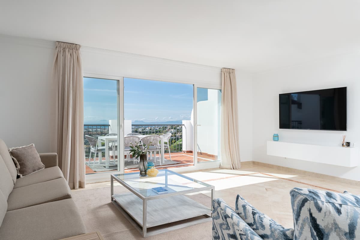 Penthouse Duplex in Benahavís — photo 5 of 10