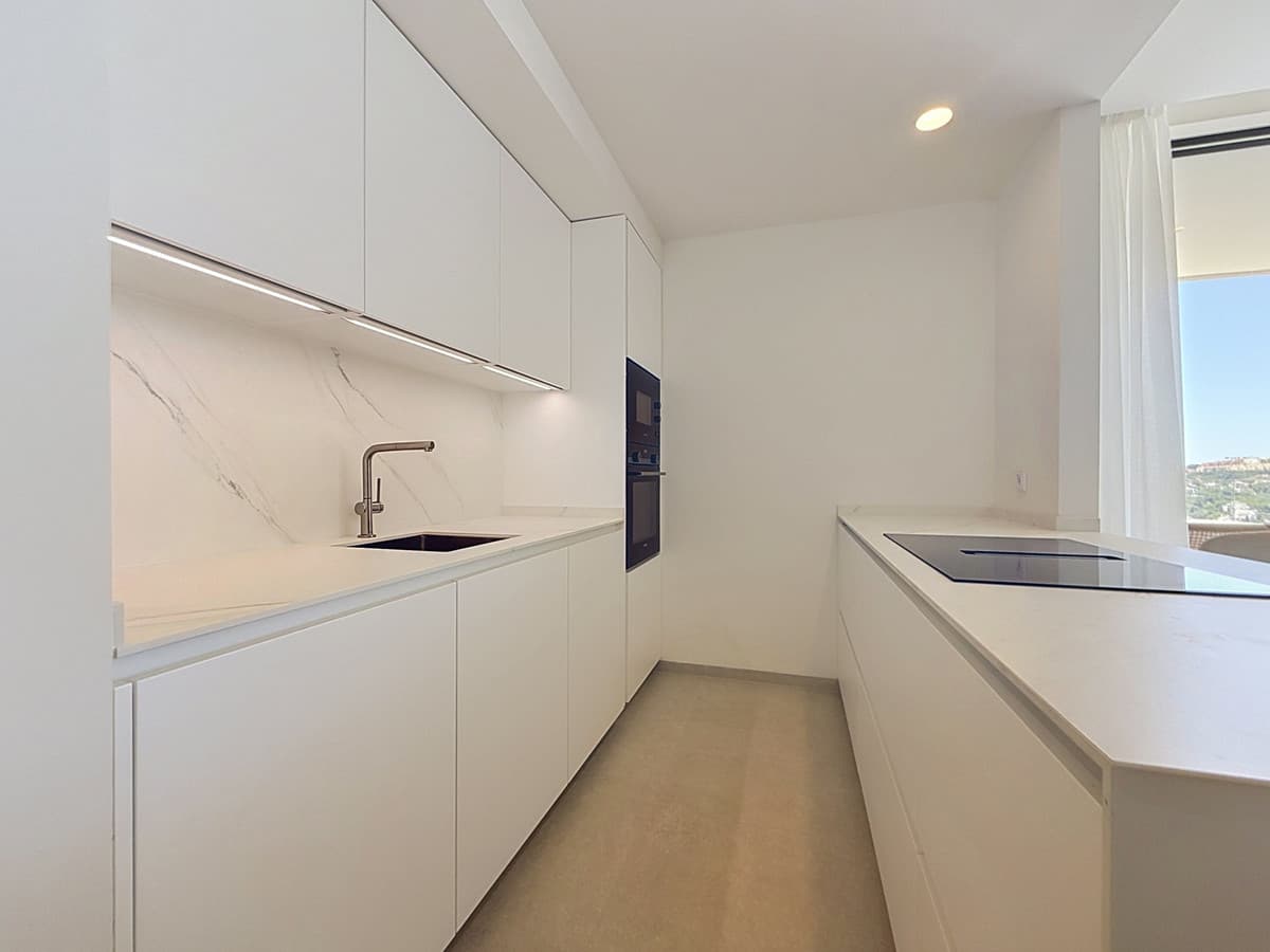 Middle Floor Apartment in Benahavís — photo 10 of 10
