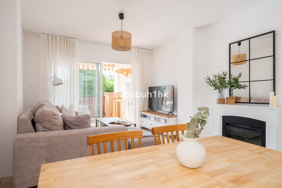 Middle Floor Apartment in Mijas Golf — photo 4 of 10