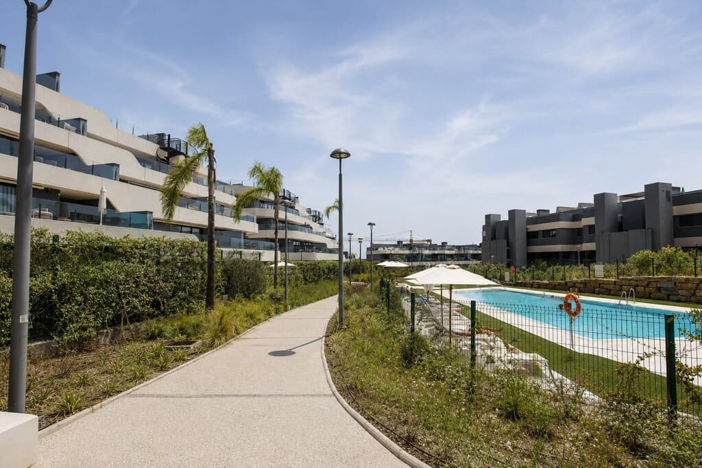Ground Floor Apartment in Estepona — photo 2 of 10