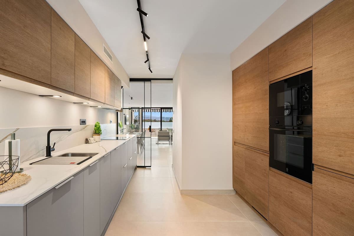 Middle Floor Apartment in Nueva Andalucía — photo 2 of 10