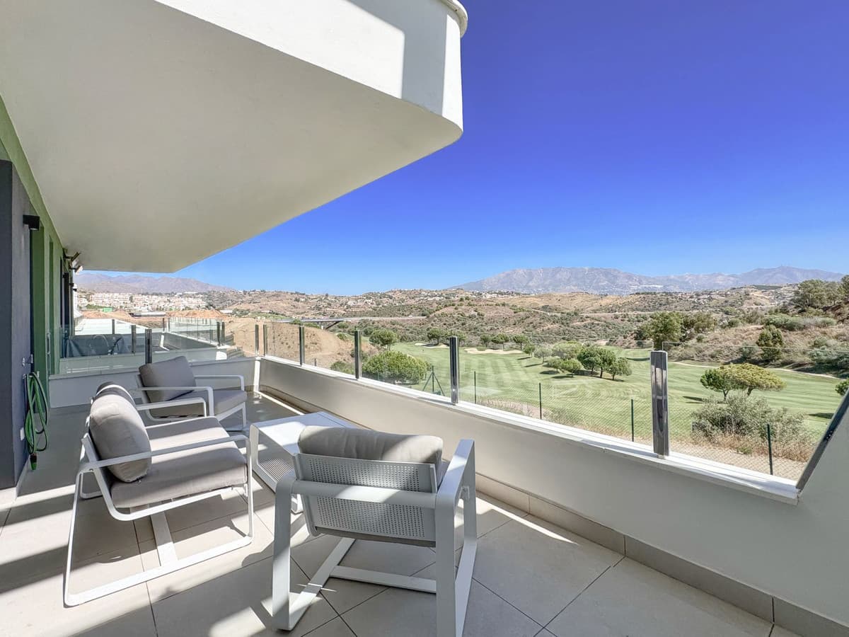 Middle Floor Apartment in Calanova Golf — photo 2 of 10