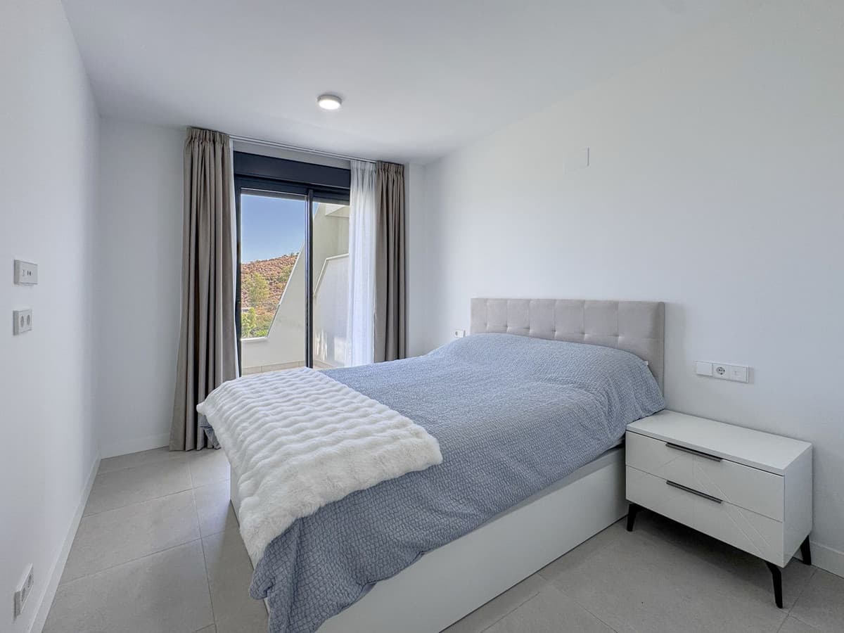 Middle Floor Apartment in Calanova Golf — photo 9 of 10