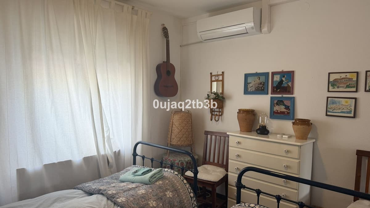 Middle Floor Apartment in Nueva Andalucía — photo 8 of 10