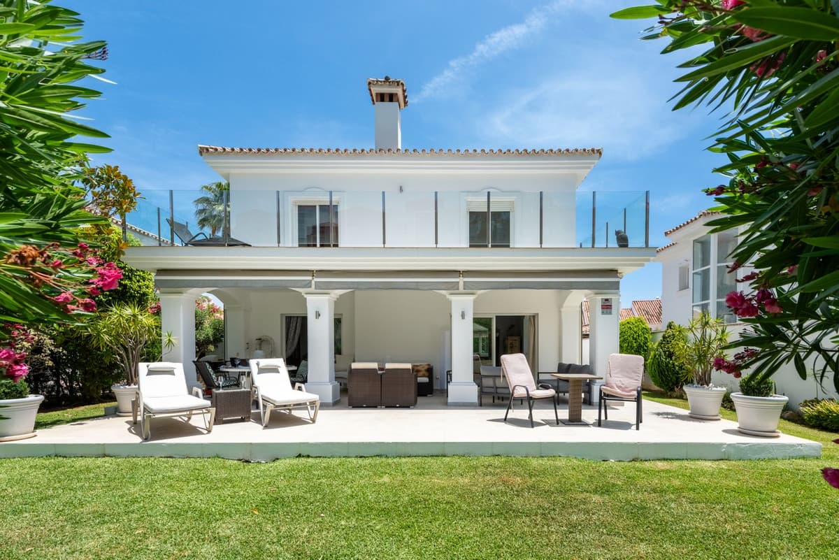 Detached Villa in Atalaya — photo 1 of 10