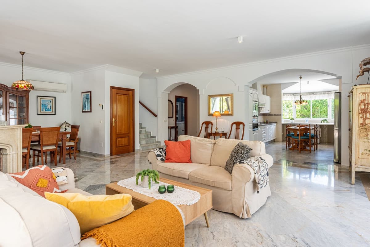 Detached Villa in Atalaya — photo 5 of 10