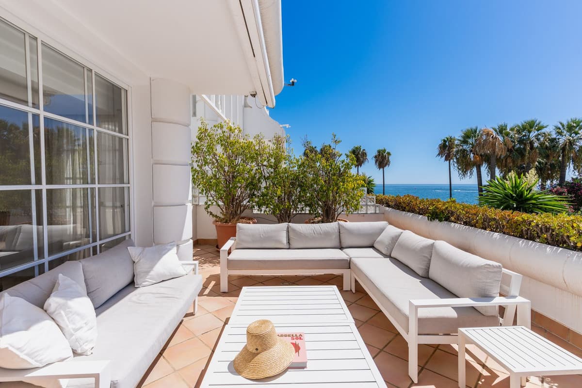 Middle Floor Apartment in Estepona — photo 6 of 10