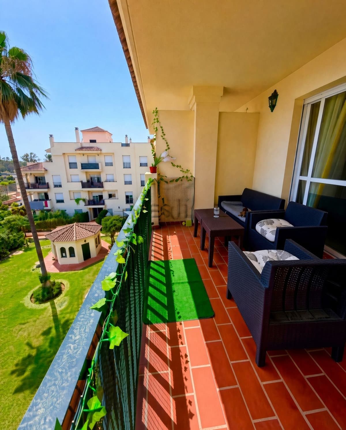 Middle Floor Apartment in Nueva Andalucía — photo 3 of 10