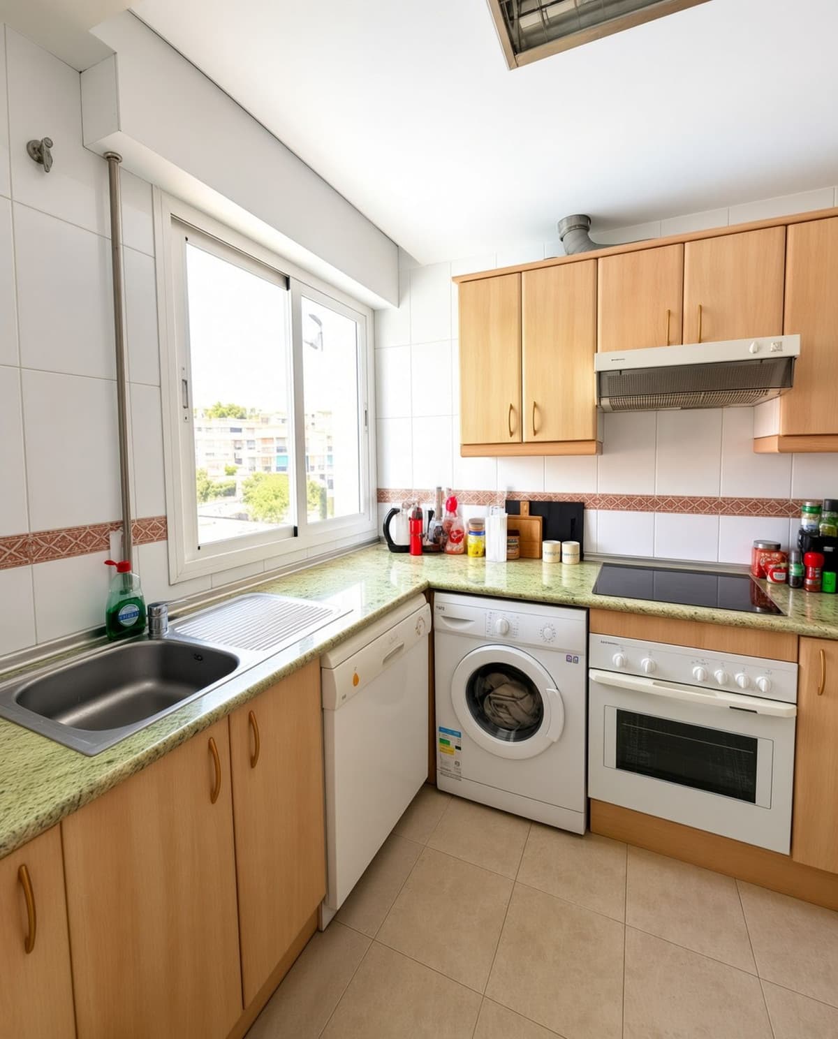 Middle Floor Apartment in Nueva Andalucía — photo 5 of 10