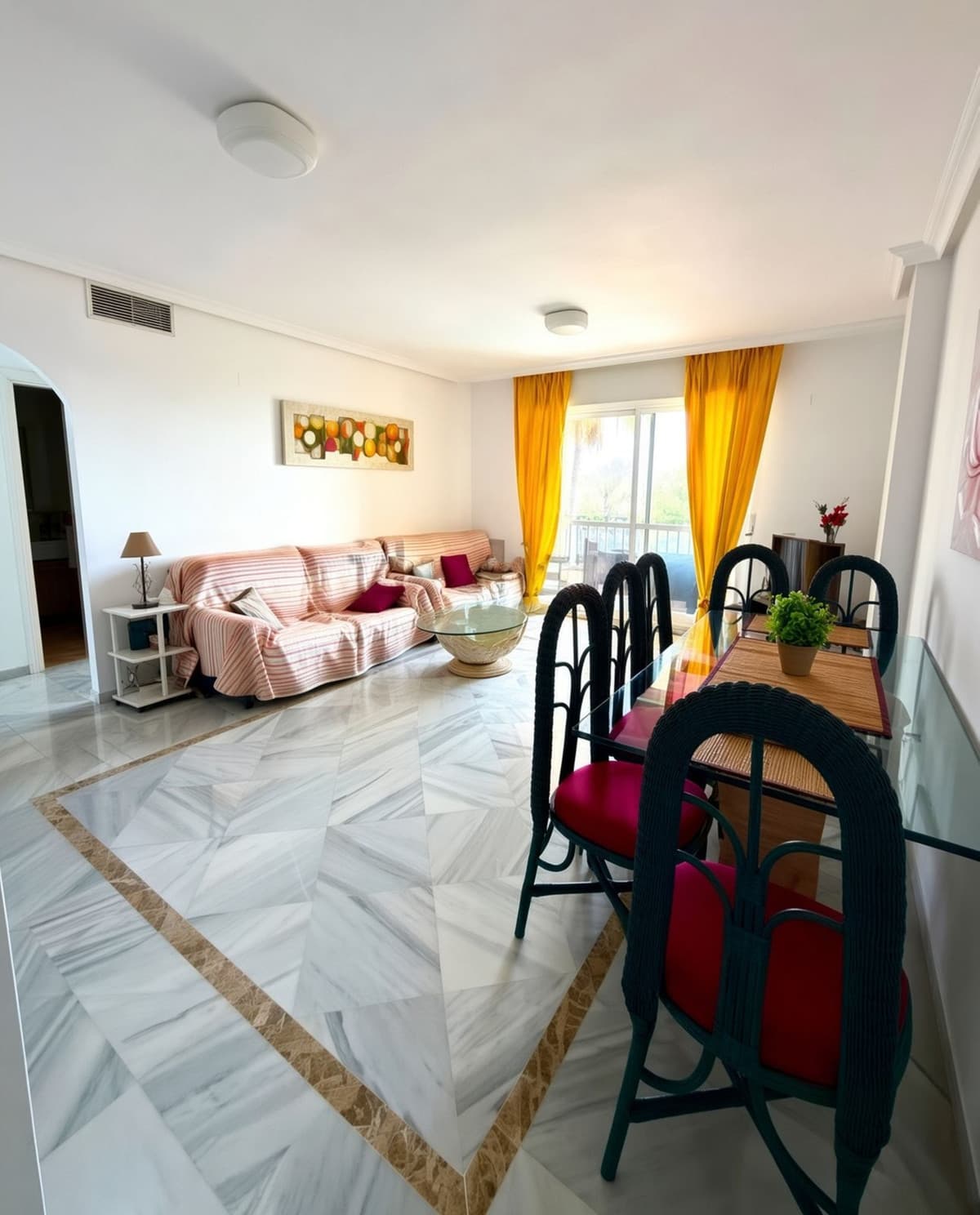 Middle Floor Apartment in Nueva Andalucía — photo 8 of 10