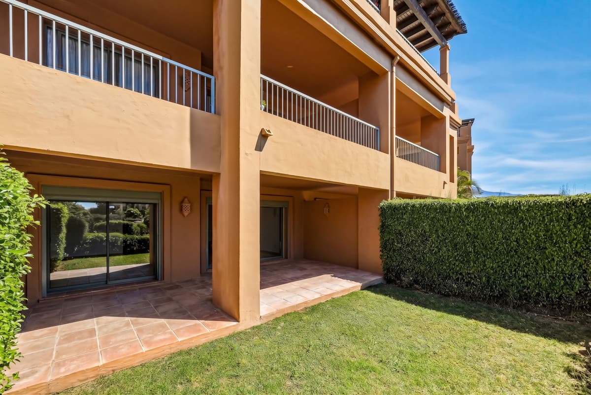 Ground Floor Apartment in Estepona — photo 2 of 10