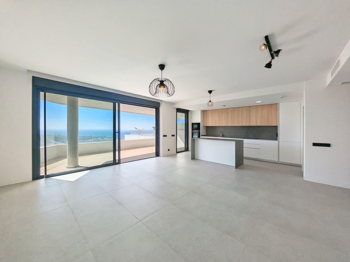 Middle Floor Apartment in Altos de los Monteros — photo 5 of 10