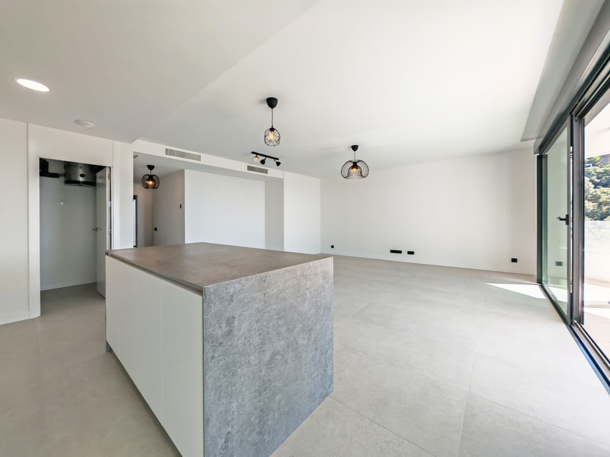 Middle Floor Apartment in Altos de los Monteros — photo 8 of 10