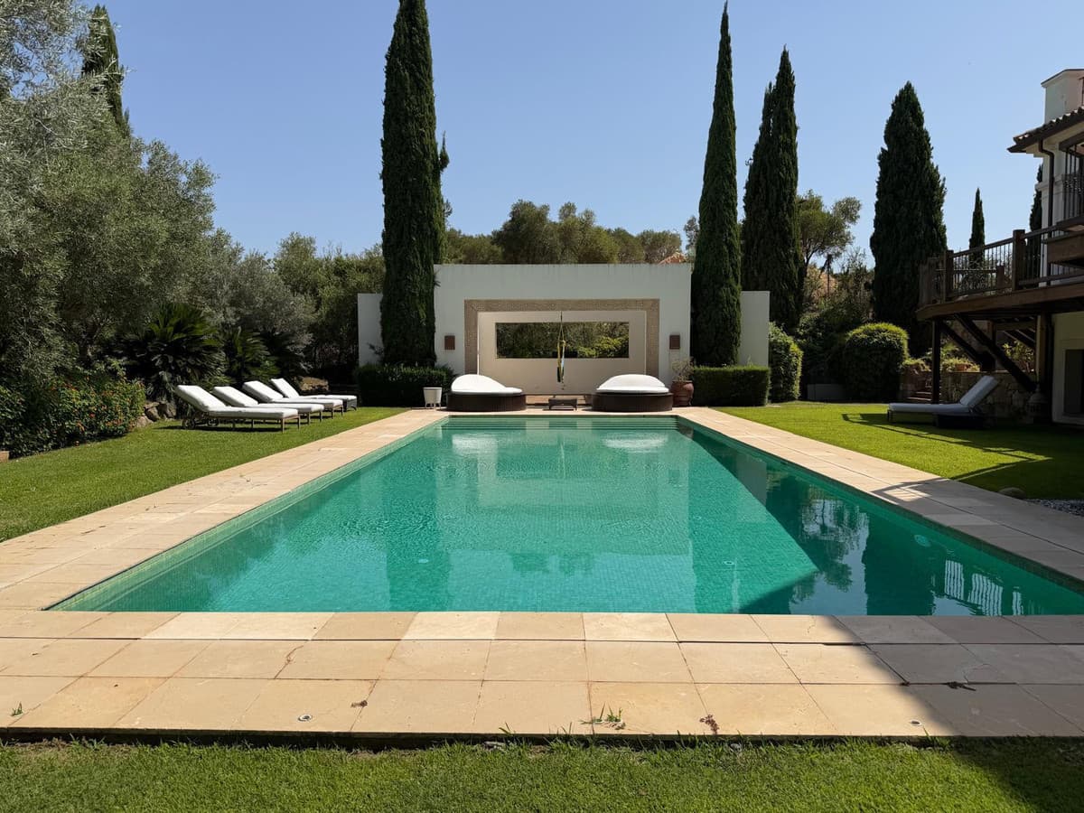 Detached Villa in Sotogrande Alto — photo 1 of 10