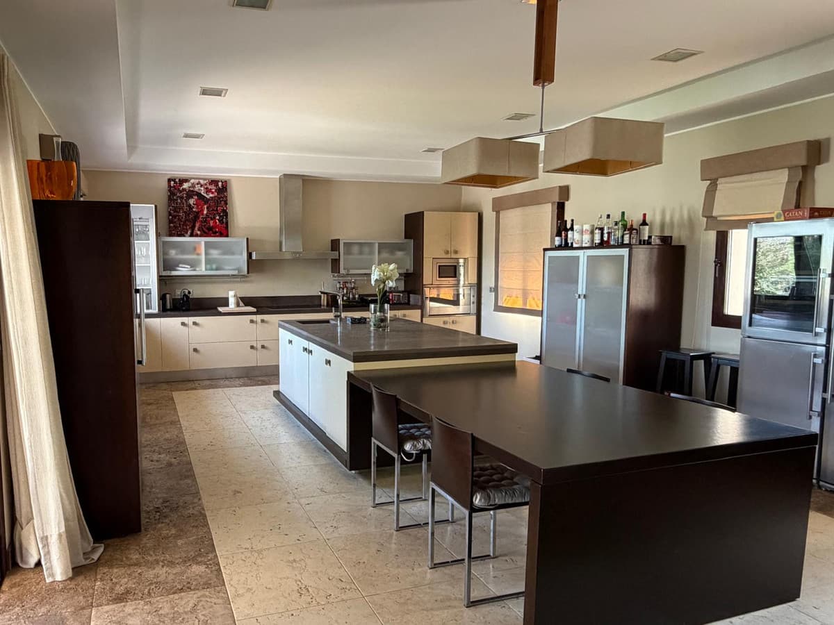 Detached Villa in Sotogrande Alto — photo 3 of 10