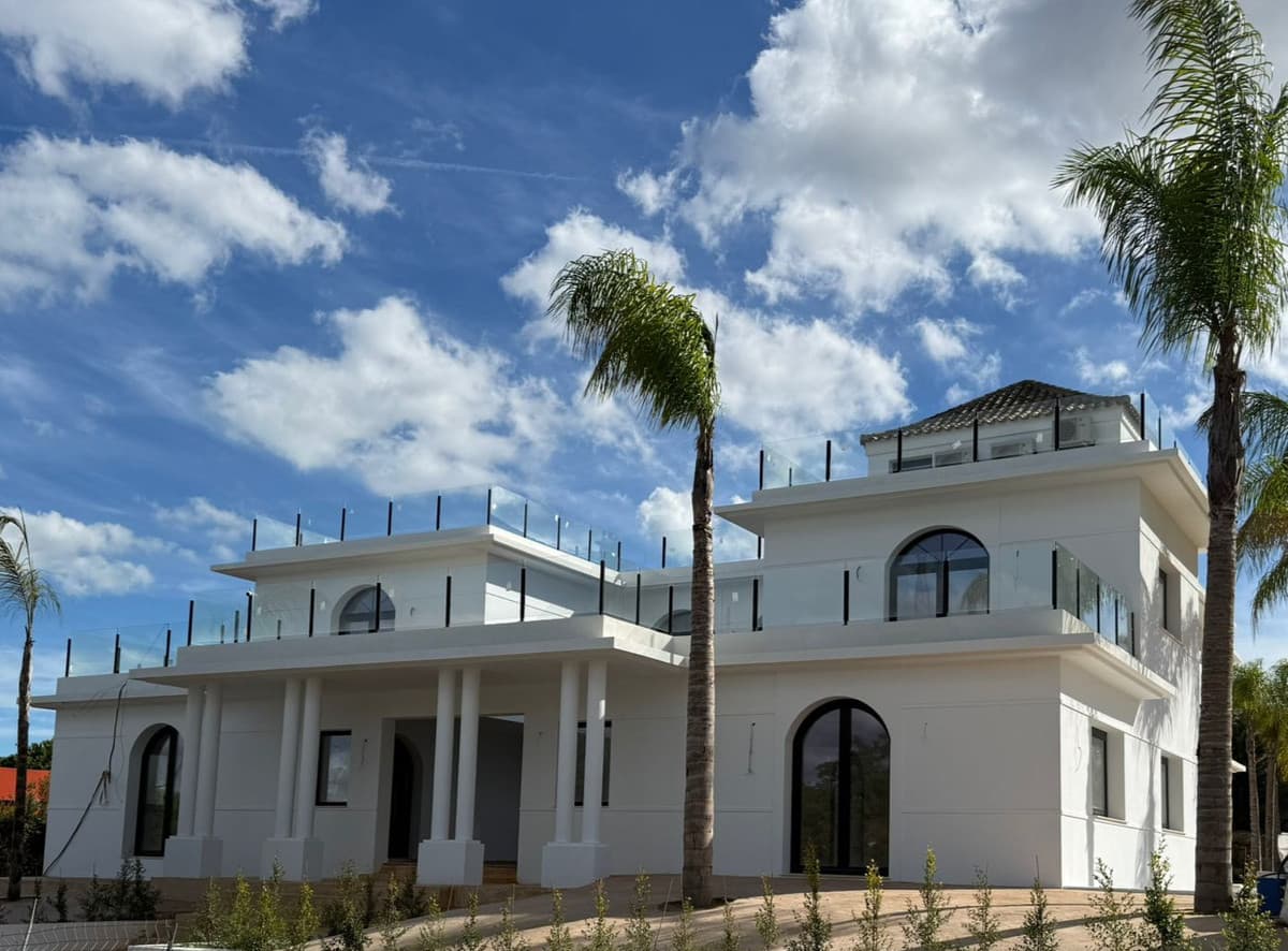 Detached Villa in Sotogrande Alto — photo 2 of 10