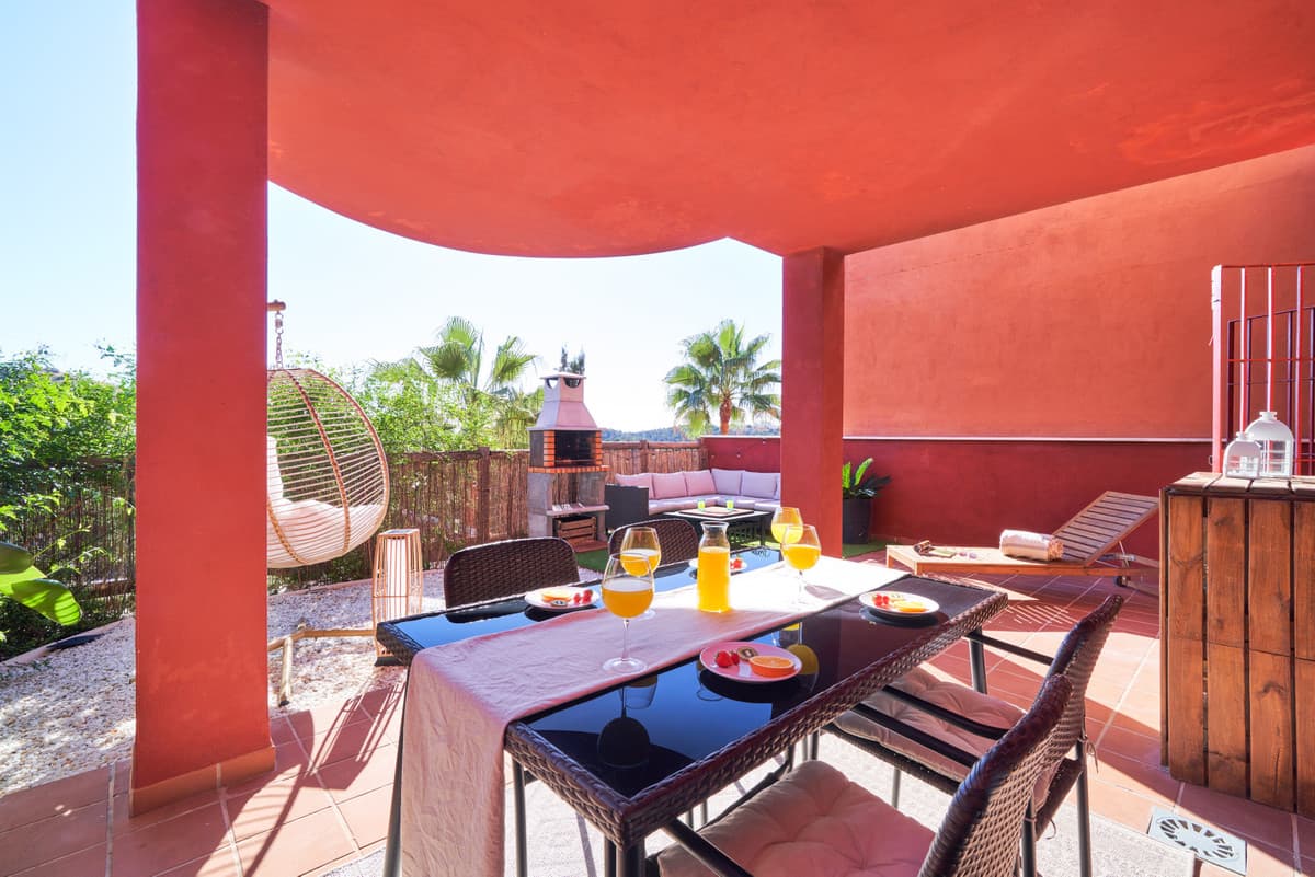 Middle Floor Apartment in Reserva de Marbella — photo 1 of 10