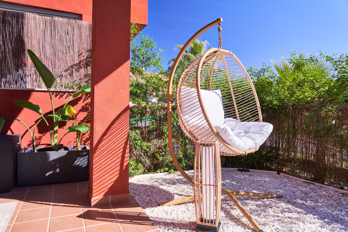 Middle Floor Apartment in Reserva de Marbella — photo 10 of 10