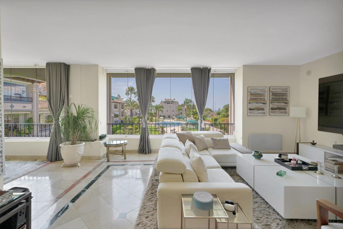 Ground Floor Apartment in Marbella — photo 8 of 10