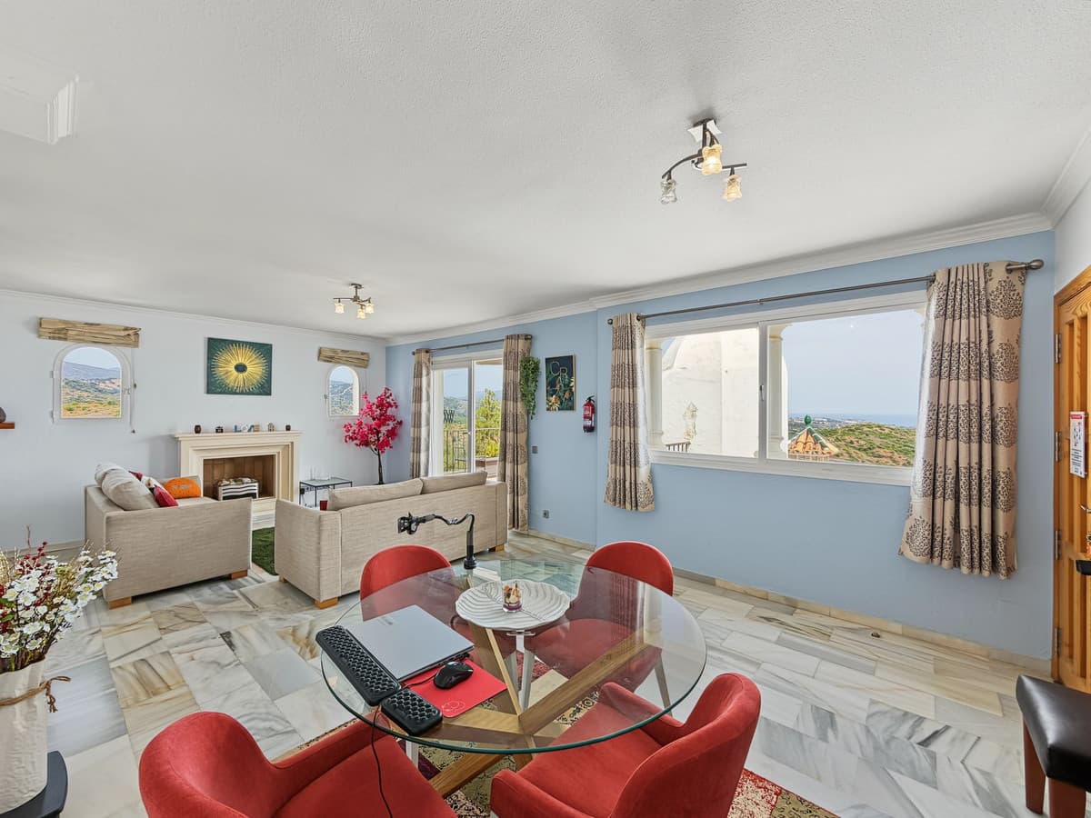 Penthouse Duplex in Estepona — photo 5 of 10