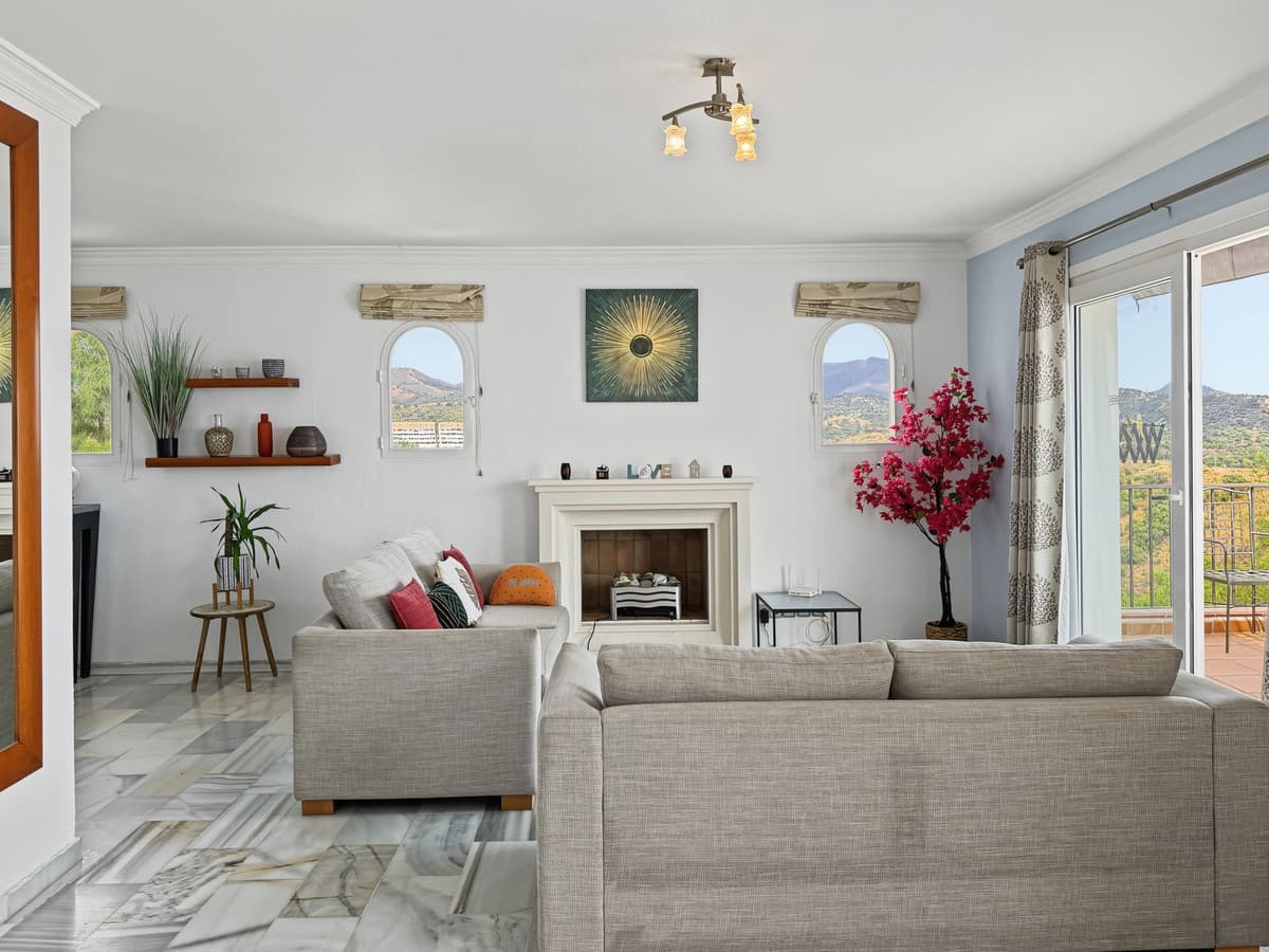 Penthouse Duplex in Estepona — photo 9 of 10