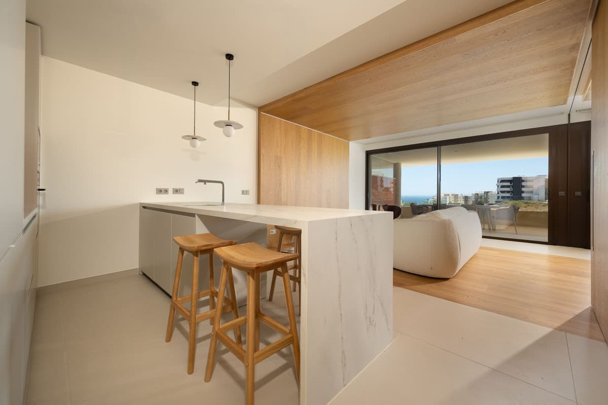 Middle Floor Apartment in Fuengirola — photo 6 of 10