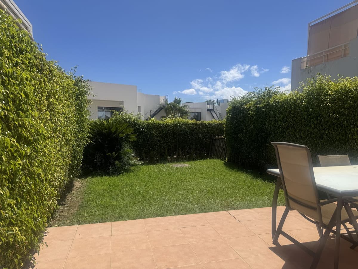Townhouse in Estepona — photo 2 of 10