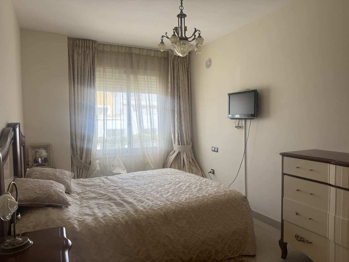 Townhouse in Estepona — photo 8 of 10