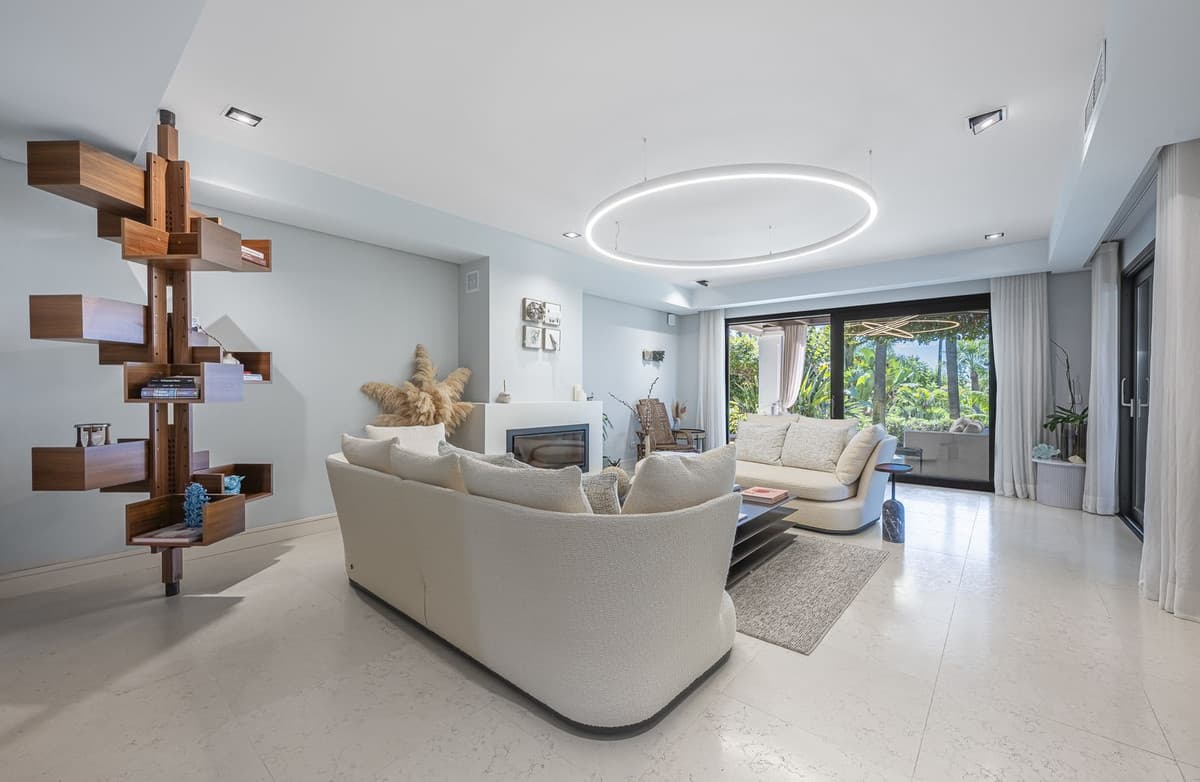 Detached Villa in The Golden Mile — photo 7 of 10