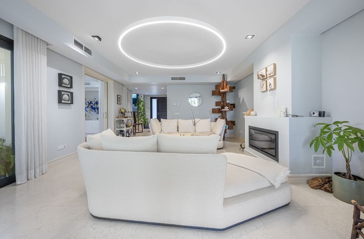 Detached Villa in The Golden Mile — photo 9 of 10