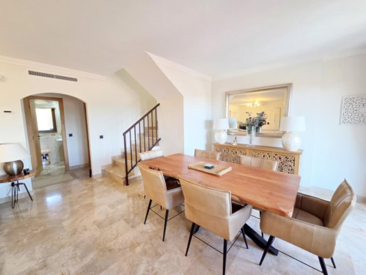 Penthouse Duplex in La Duquesa — photo 3 of 10