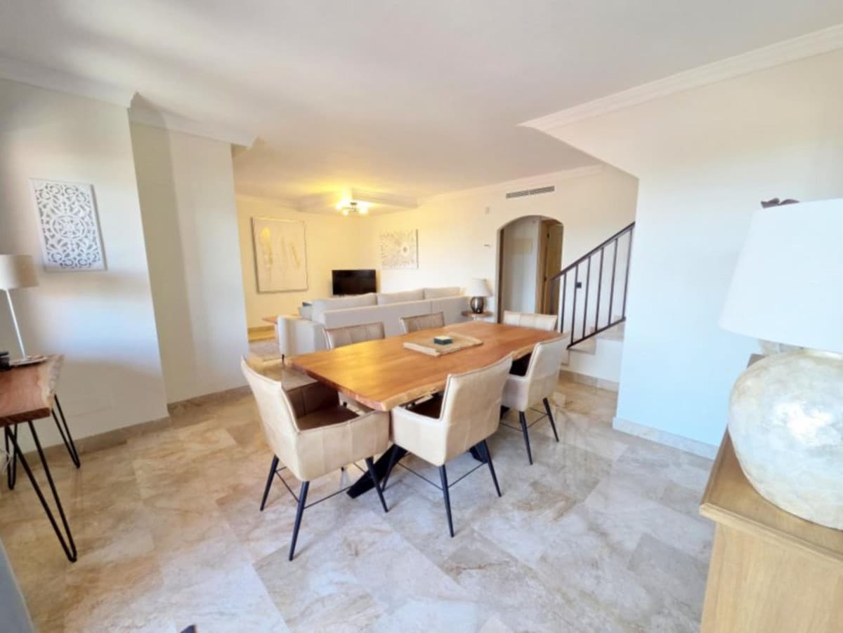 Penthouse Duplex in La Duquesa — photo 5 of 10