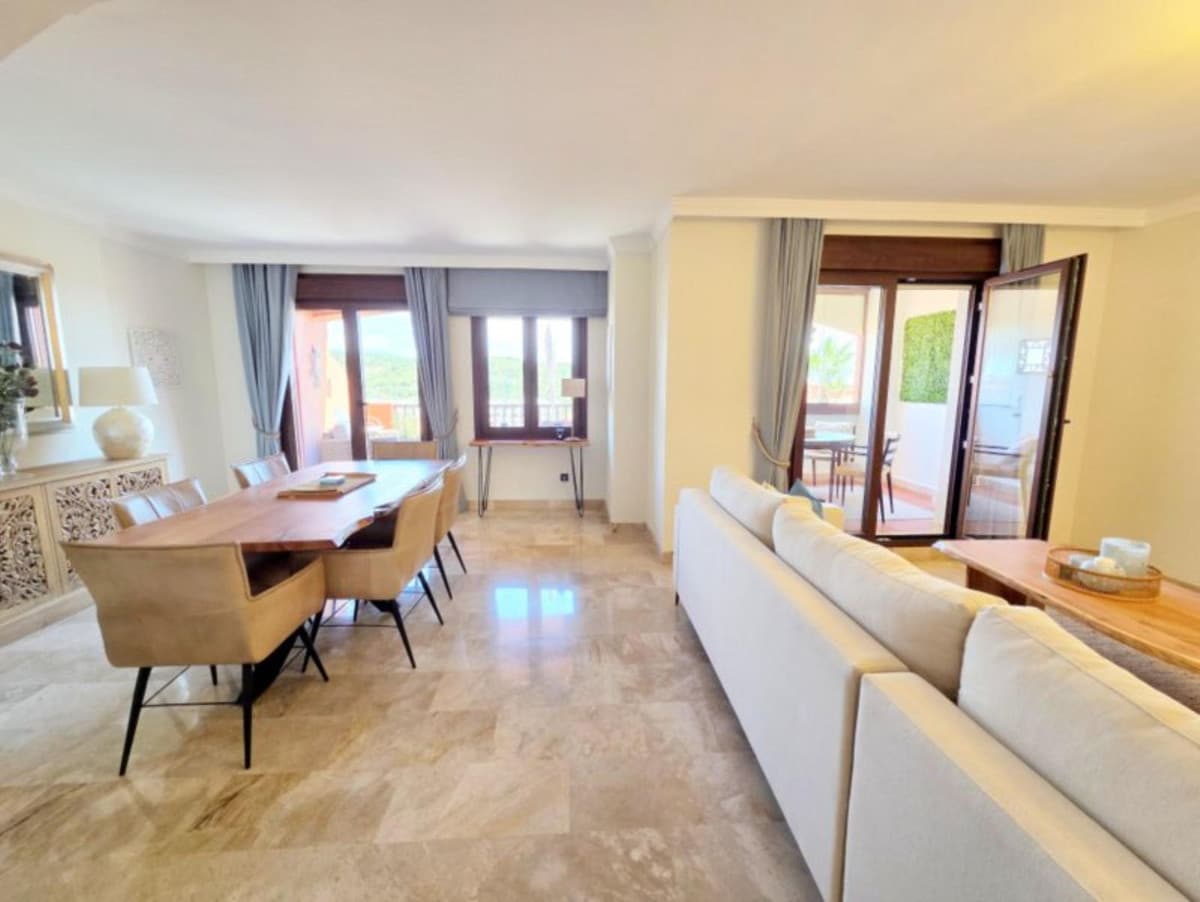 Penthouse Duplex in La Duquesa — photo 6 of 10
