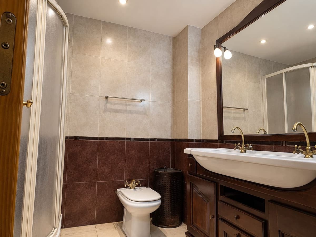 Middle Floor Apartment in Marbella — photo 10 of 10