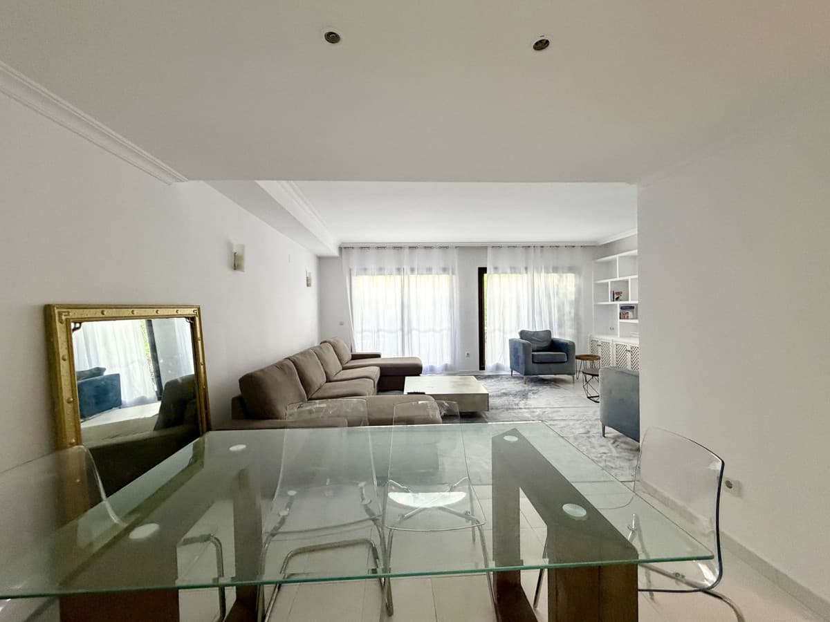 Townhouse in Guadalmina Baja — photo 5 of 10
