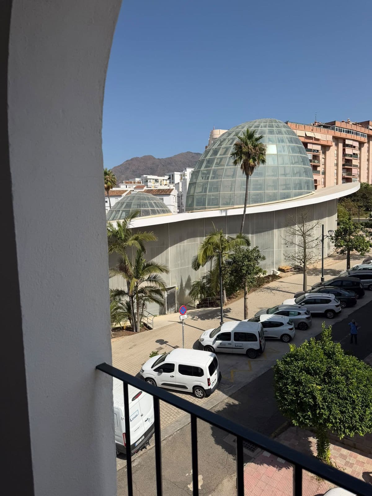 Middle Floor Apartment in Estepona — photo 1 of 8