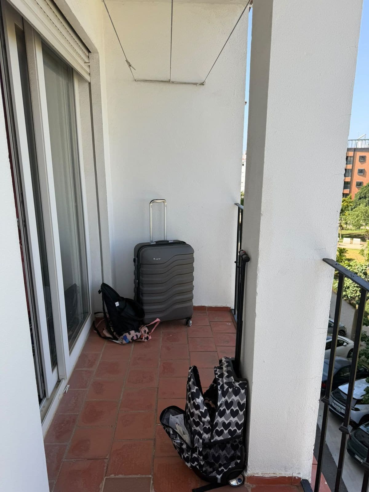 Middle Floor Apartment in Estepona — photo 2 of 8