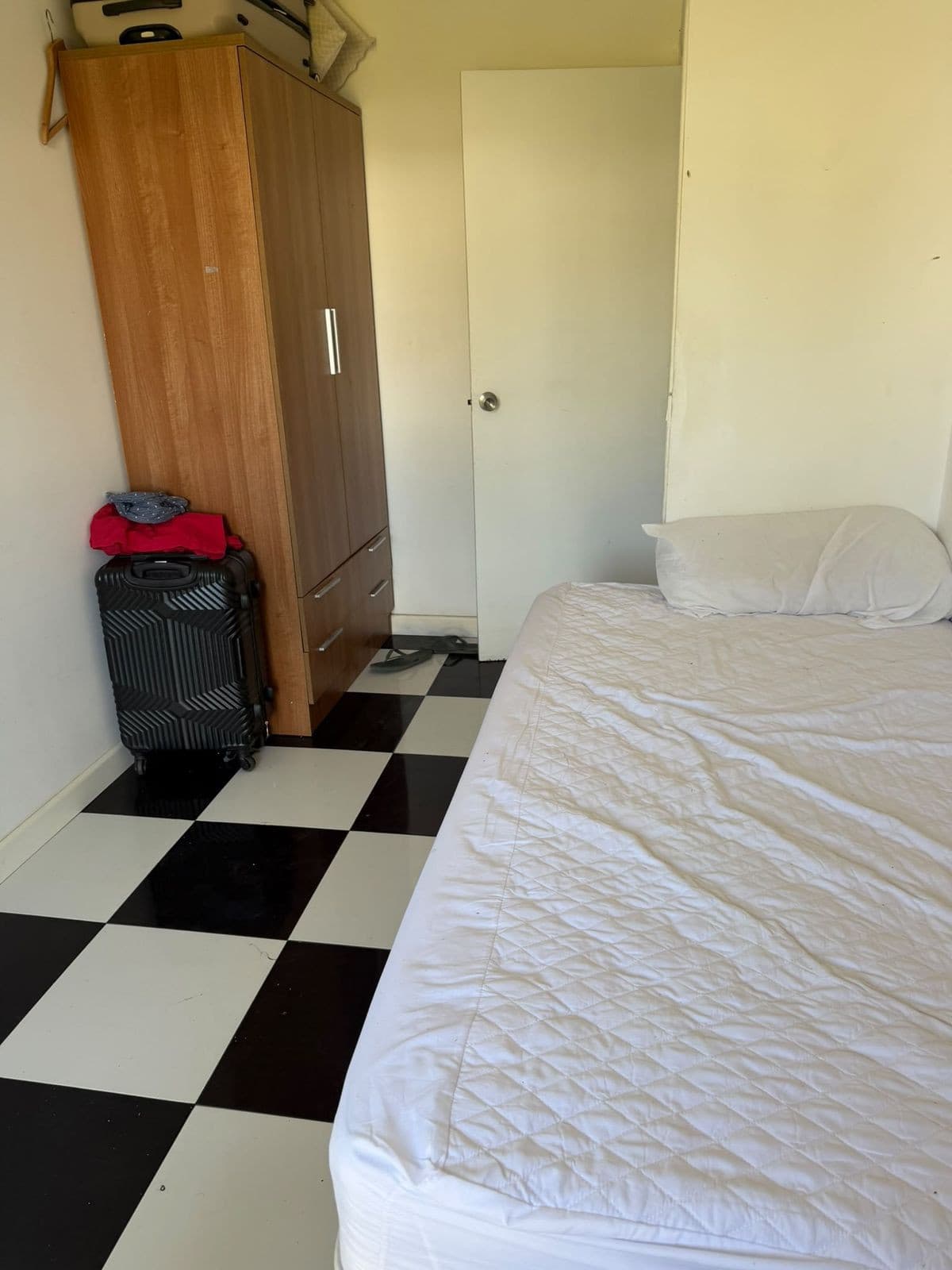 Middle Floor Apartment in Estepona — photo 8 of 8
