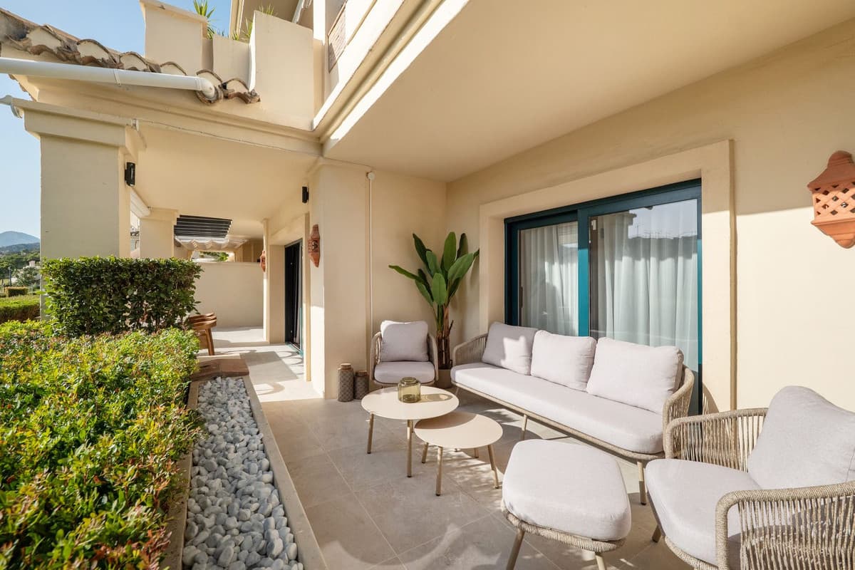 Ground Floor Apartment in Benahavís — photo 5 of 10