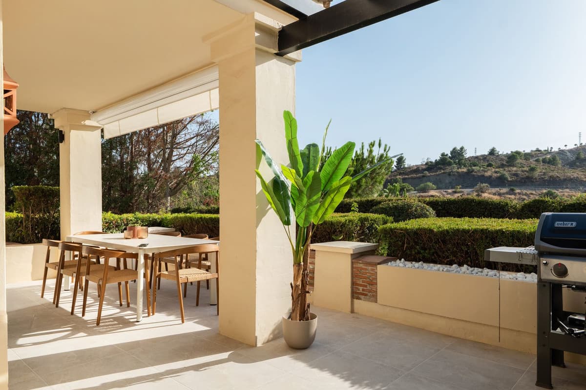 Ground Floor Apartment in Benahavís — photo 6 of 10