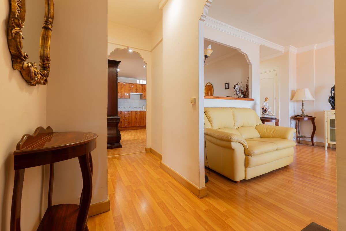Top Floor Apartment in Fuengirola — photo 3 of 10