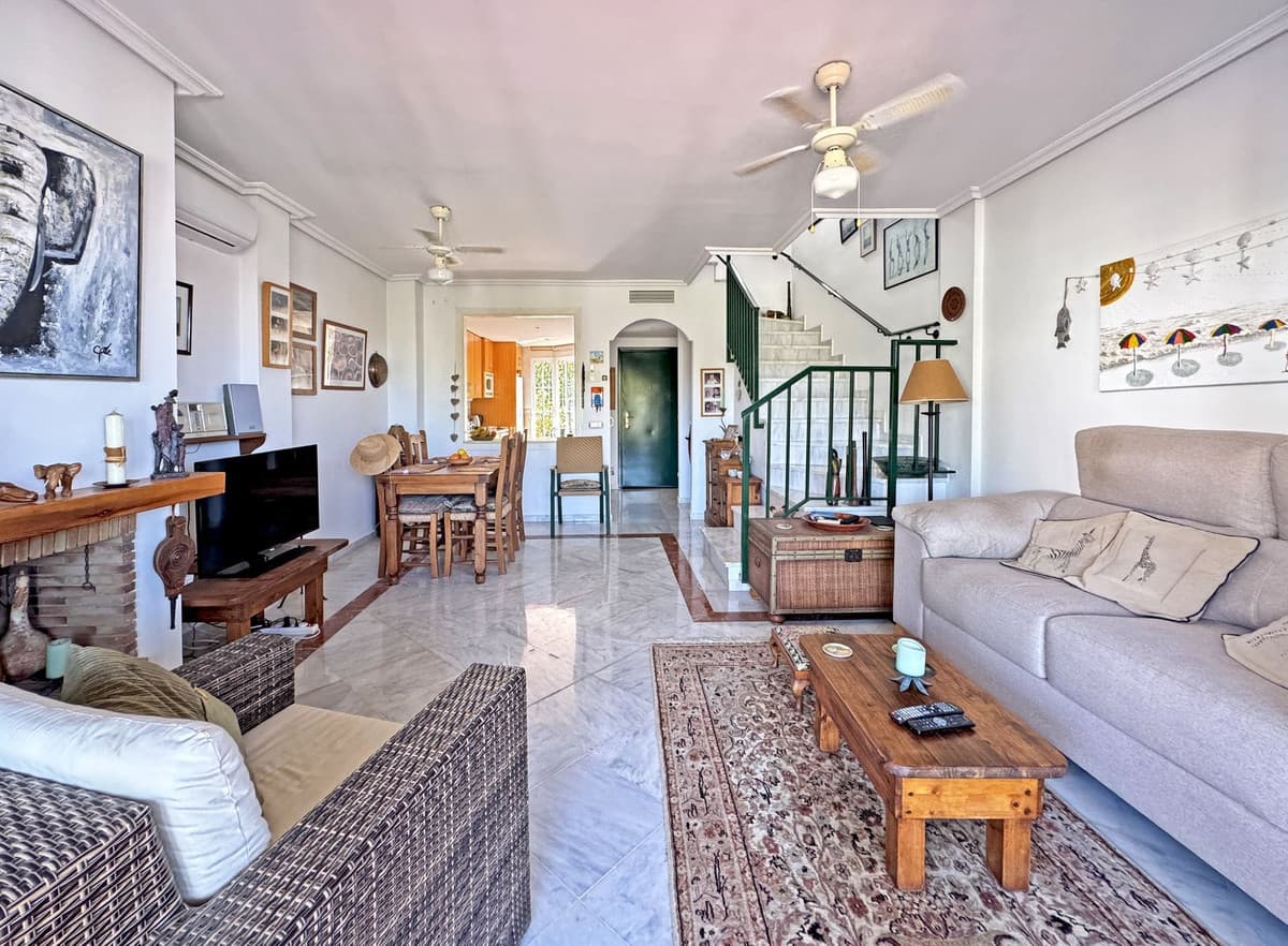 Townhouse in Cabopino — photo 3 of 10
